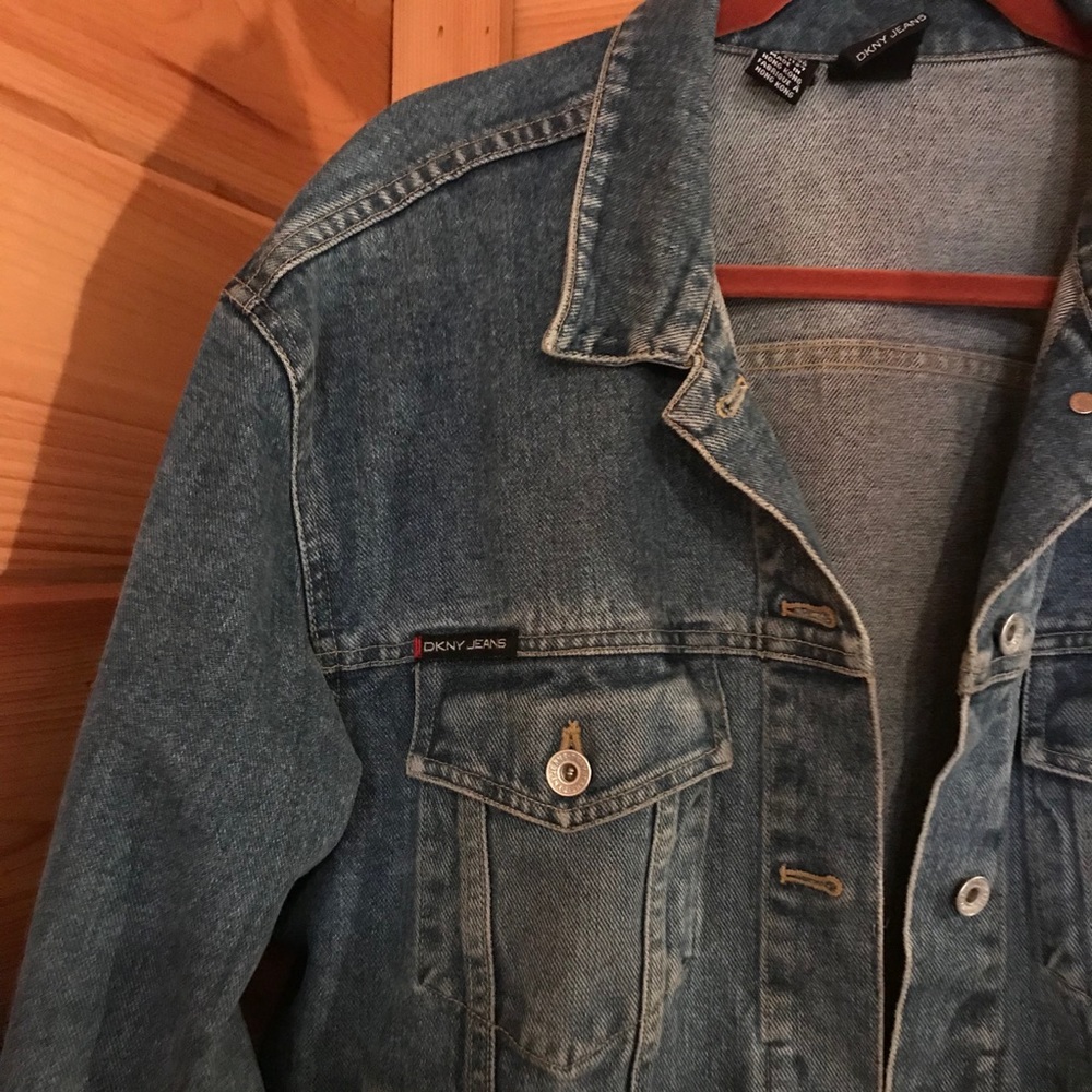 VINTAGE BLUE DKNY JEANS LOGO GRAPHIC DENIM JACKET - Picture 4 of 5